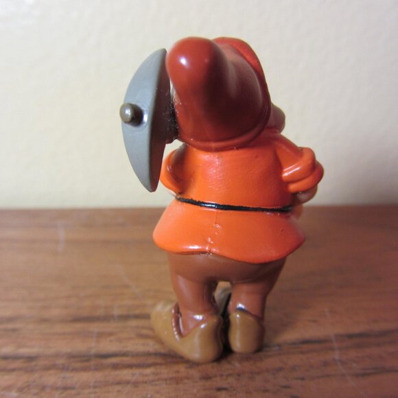 Doc Dwarf With Pickaxe PVC Plastic Action Figure Disney Store Snow White (W4562) - Picture 4 of 5